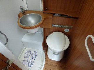 /photos/8844/0c4139ba-28f7-75b1-328a-df682717a2b0_i320x240.jpg