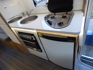 /photos/8844/bd435a64-fa5c-5a8c-ebbb-e017d392e8dc_i320x240.jpg
